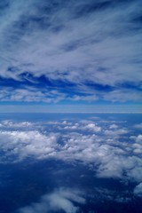 Fototapeta na wymiar über den Wolken