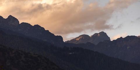 Landscape view of mountain peaks.