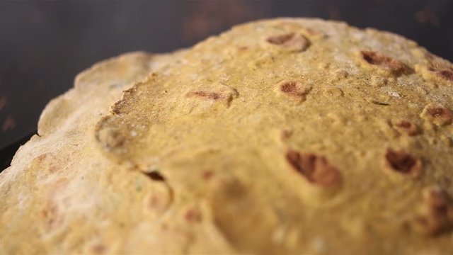 flatbreads on the black plate