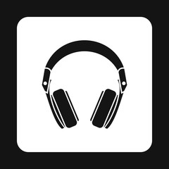 Fototapeta premium Headphones icon in simple style isolated on white background. Music symbol vector illustration
