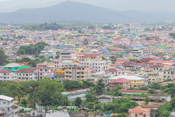 Obraz premium Looking from a high building to Burma