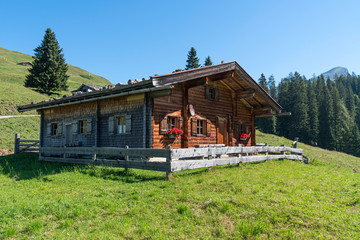 Almh&uuml;tte