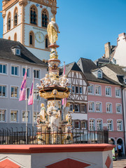 Fototapeta premium Petrusbrunnen, St Peter's Fountain in Trier