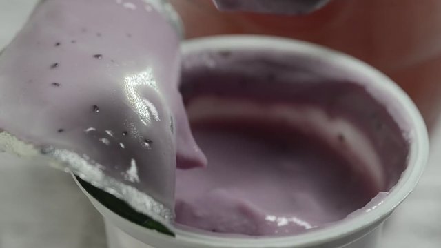 పెరుగు &Gamma;&iota;&alpha;&omicron;ύ&rho;&tau;&iota; Yogurt Sữa chua Iogurt Yoğurt Yoghurt Joghurt Yoghourt Jogurt Jogurtti Yogur الزبادي Yaourt Յոգուրտ 요구르트 酸奶 นมเปรี้ยว Йогурт יוגורט ヨーグルト Jogurti ar&aacute;ndano Iogurte Blueberry Mirtillo