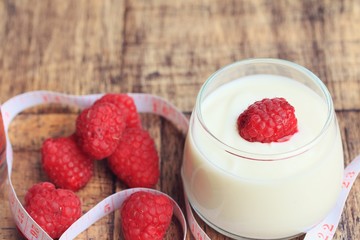 yogurt smoothie with raspberries