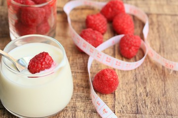 yogurt smoothie with raspberries