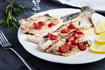 Baked trout with cgerry tomatoes and wine