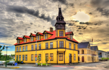 Fototapeta na wymiar Tjarnarskoli, a school building in Reykjavik