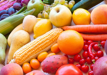 Various vegetables arranged in Rainbow colors