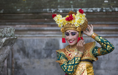 young balinese dancer