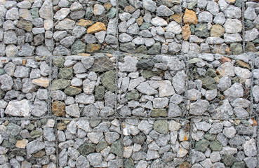 Stone walls in net