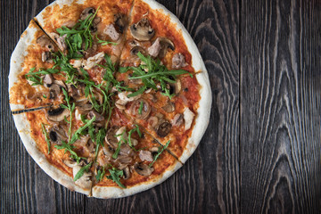 Pizza with chicken and mushrooms