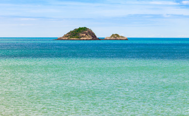 Fototapeta premium Mountain in the middle of the sea, Thailand