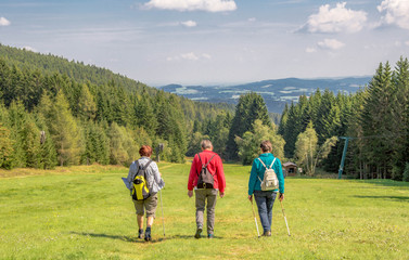 Obraz premium Bei einer Wanderung den Fernblick genießen, Wandern, Panorama, Landschaft