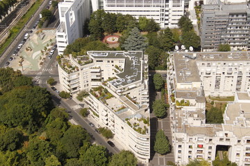 Immeubles modernes &agrave; Paris, vue a&eacute;rienne	