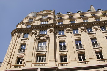 Naklejka premium Immeuble ancien du quartier de Passy à Paris