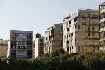 Fototapeta na wymiar Immeuble moderne à Paris 