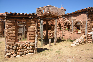 construcción antigua © uzkiland