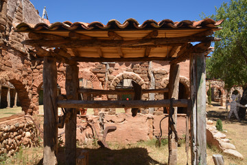 estructura antigua de madera © uzkiland