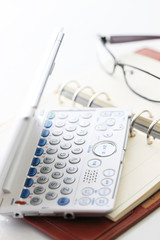 メガネと電子辞書 