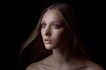 Fototapeta premium Fashion blond girl portrait