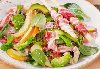 Fresh mixed salad with pear