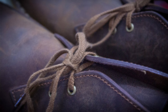 Clarks Desert Boots in Beeswax