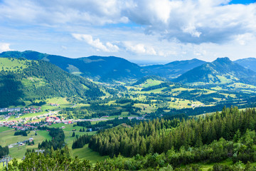 Fototapeta na wymiar Beautiful landscape of Alps in Germany - Hiking in the mountains