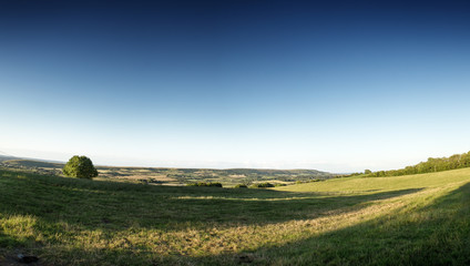 Obraz premium countryside landscape shot in the uk