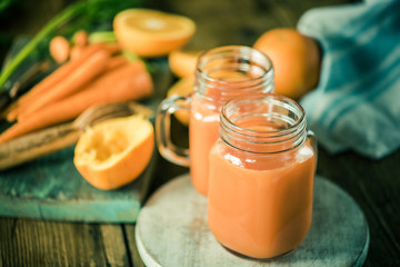 carrot and orange detox juice