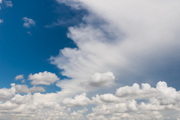 Obraz premium Clouds and blue sky background.