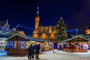 Obraz premium Christmas Market in Tallinn, Estonia