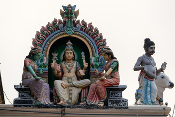 Fototapeta na wymiar Hinduism statue of Sri Mariamman temple in Singapore