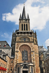 Fototapeta na wymiar Aquisgrana (Aachen), duomo e cappella Palatina - Germania