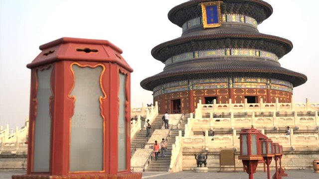 Tilt from the Temple of Heaven to latern in to focus