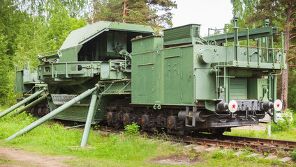 Fototapeta na wymiar TM-1-180 Railway Gun. Soviet military monument