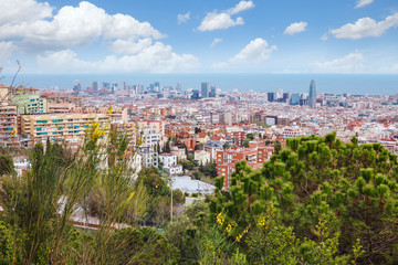 Naklejka premium Panoramic view of Barcelona from Park Guell in a summer day in Spain