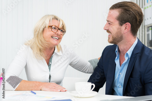 flirt am arbeitsplatz verheiratet Sexuelle belästigung am arbeitsplatz ist kein flirt, sondern eine besonders unprofessionelle form der machtausübung. flirt am arbeitsplatz verheiratet Sexuelle belästigung am arbeitsplatz ist kein flirt, sondern eine besonders unprofessionelle form der machtausübung.