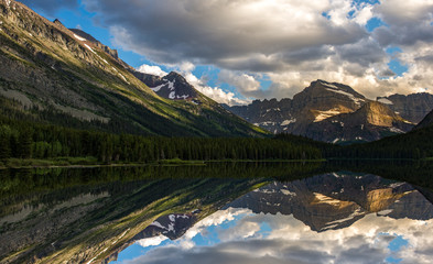 Plakat Swiftcurrent Lake and Reflection