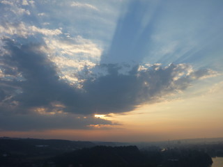 Obraz premium beautiful sunrise sky with clouds