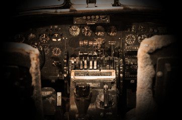 Center console and throttles in airplane