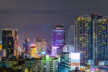 Fototapeta premium Cityscape on beautiful night from ratchadapisek road Bangkok Thailand's capital.