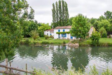 Maison maraichine dans le Marais poitevin, Deux Sèvres 