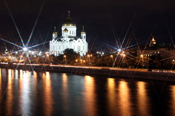 Fototapeta na wymiar Famous and Beautiful Night View of Moskva river and Cathedral of