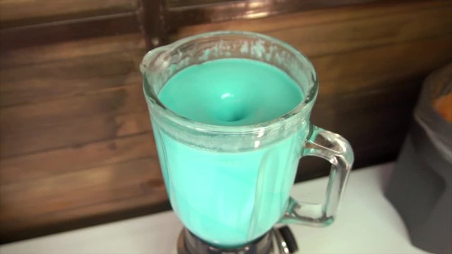 Process of blending milk coctail flavor bubble gum or mint by blender HD