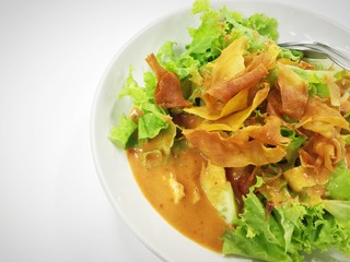 Mixed vegetable salad with satay sauce