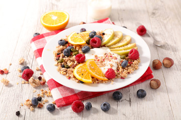 muesli,fruit and yogurt