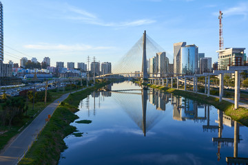 Obraz premium Cable-stayed bridge over the Pinheiros river in Sao Paulo city, Brazil.