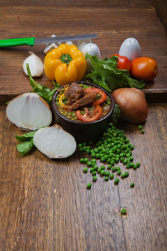  Beef with peas in tagine