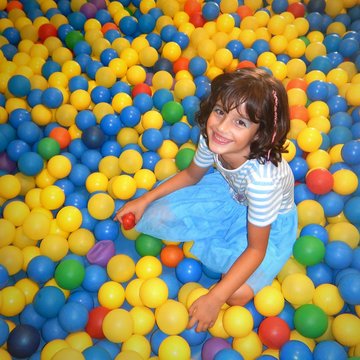 Ni&ntilde;a en el parque